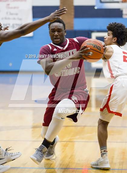 Thumbnail 1 in Trinity Catholic vs. Alton photogallery.
