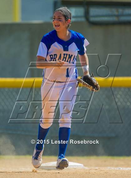 Thumbnail 2 in MacArthur vs. Saginaw photogallery.
