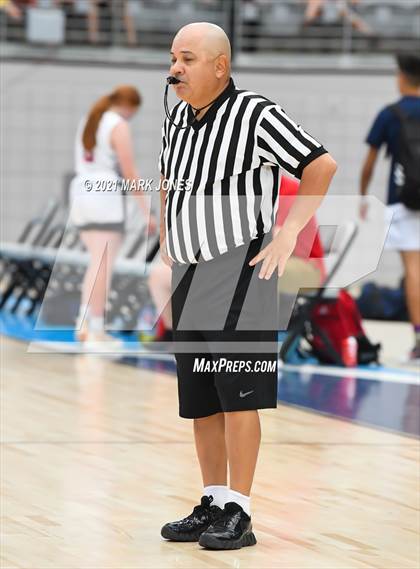 Thumbnail 3 in Chandler vs. Boulder Creek - Section 7 Basketball Tournament photogallery.