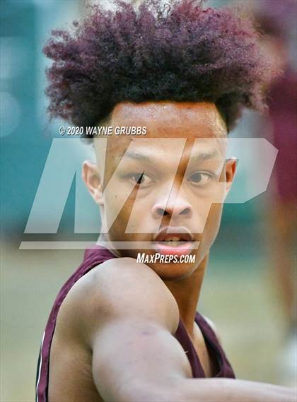 Thumbnail 1 in Jefferson vs. Madison (UIL 3A Regional Semifinal) photogallery.