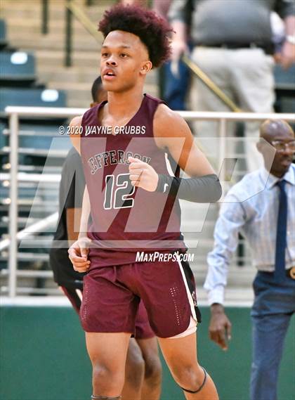 Thumbnail 2 in Jefferson vs. Madison (UIL 3A Regional Semifinal) photogallery.