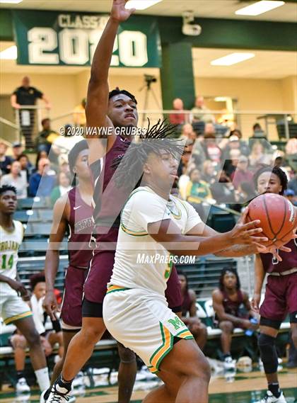 Thumbnail 1 in Jefferson vs. Madison (UIL 3A Regional Semifinal) photogallery.
