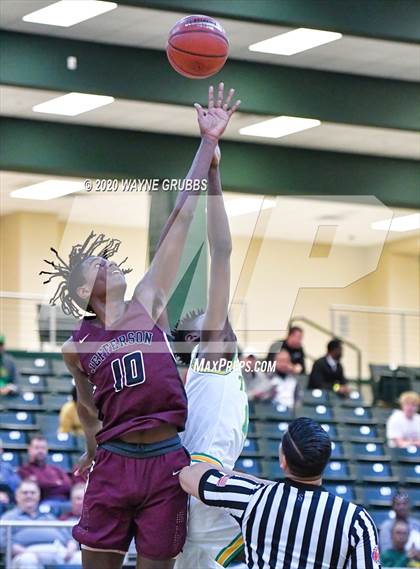 Thumbnail 2 in Jefferson vs. Madison (UIL 3A Regional Semifinal) photogallery.