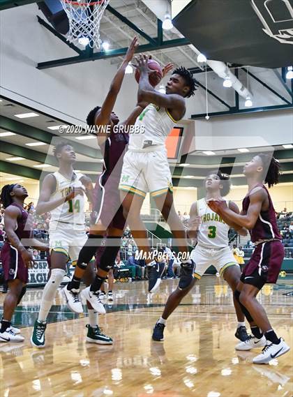 Thumbnail 2 in Jefferson vs. Madison (UIL 3A Regional Semifinal) photogallery.
