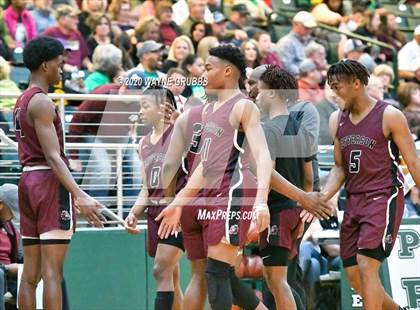Thumbnail 2 in Jefferson vs. Madison (UIL 3A Regional Semifinal) photogallery.