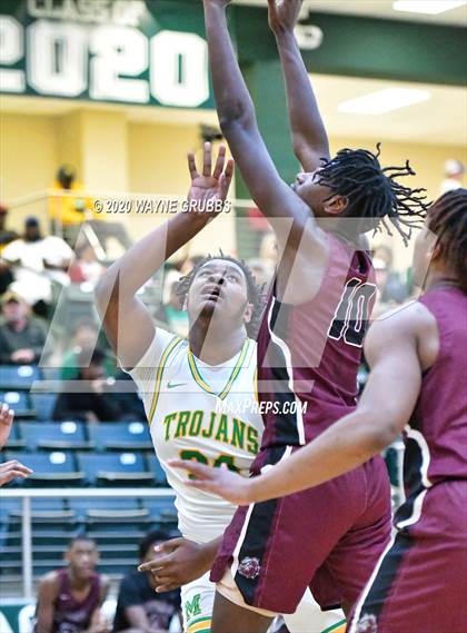 Thumbnail 3 in Jefferson vs. Madison (UIL 3A Regional Semifinal) photogallery.