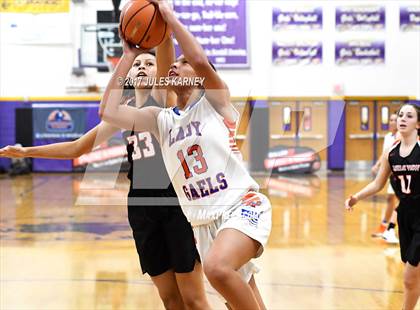 Thumbnail 2 in Castle View vs. Bishop Gorman (Tarkanian Classic) photogallery.
