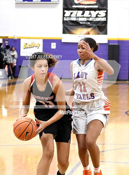 Thumbnail 1 in Castle View vs. Bishop Gorman (Tarkanian Classic) photogallery.