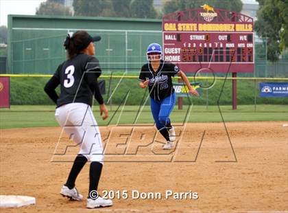 Thumbnail 3 in Valley Academy of Arts and Sciences vs. Northridge Academy (CIF L.A. City Section D4 Final) photogallery.