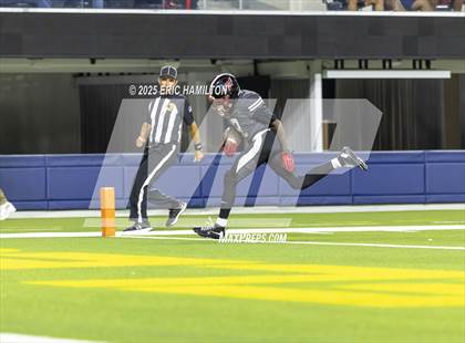 Thumbnail 3 in Lawndale vs. Hawthorne photogallery.