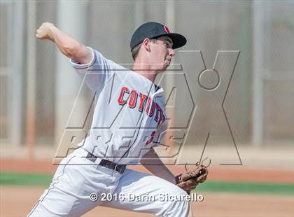 Thumbnail 2 in Combs vs. Florence (Wolves Classic) photogallery.