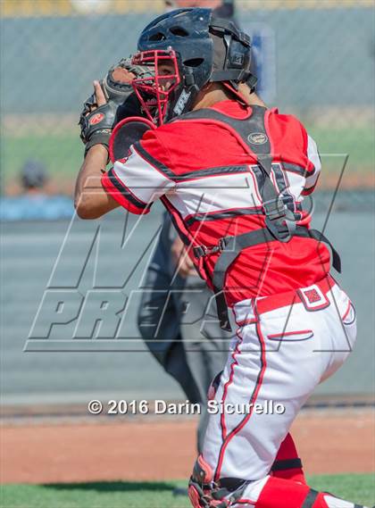 Thumbnail 1 in Combs vs. Florence (Wolves Classic) photogallery.