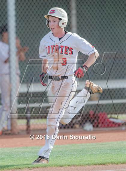 Thumbnail 2 in Combs vs. Florence (Wolves Classic) photogallery.