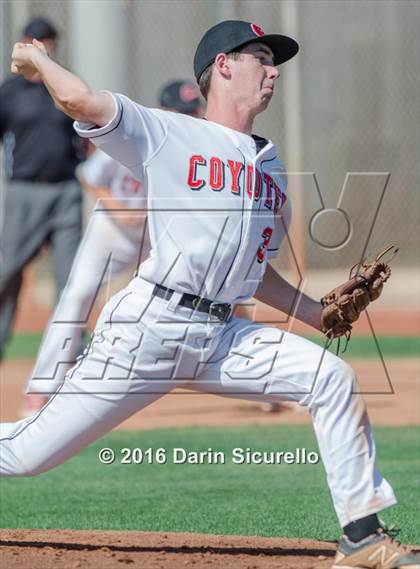 Thumbnail 3 in Combs vs. Florence (Wolves Classic) photogallery.