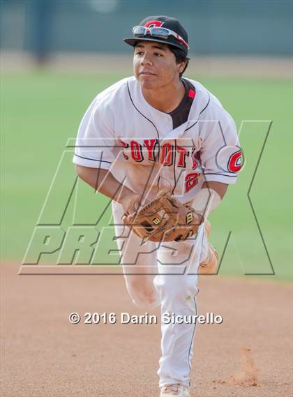 Thumbnail 1 in Combs vs. Florence (Wolves Classic) photogallery.