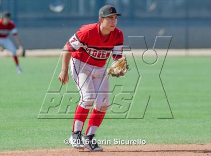 Thumbnail 3 in Combs vs. Florence (Wolves Classic) photogallery.