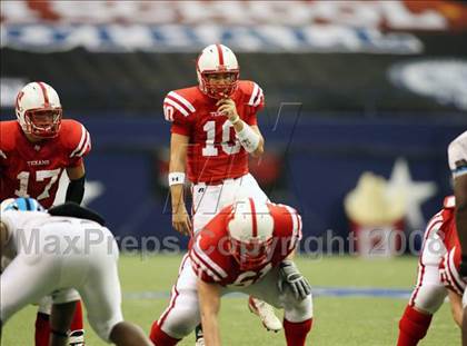 Thumbnail 2 in Woodland Hills vs. Northwest (Kirk Herbstreit Varsity Football Series) photogallery.