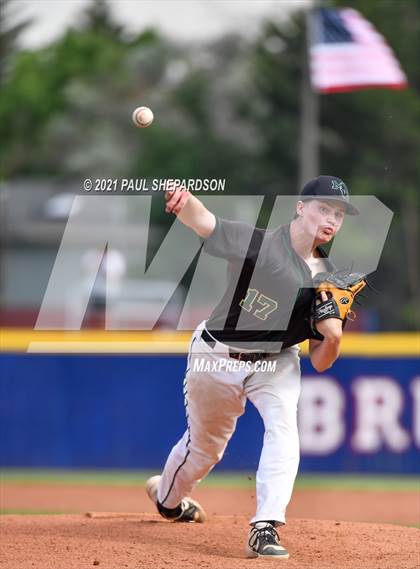 Thumbnail 1 in Valor Christian vs. Mountain Vista (CHSAA 5A State Quarter Final) photogallery.