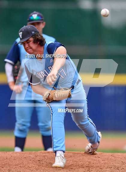 Thumbnail 2 in Valor Christian vs. Mountain Vista (CHSAA 5A State Quarter Final) photogallery.