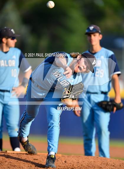 Thumbnail 2 in Valor Christian vs. Mountain Vista (CHSAA 5A State Quarter Final) photogallery.