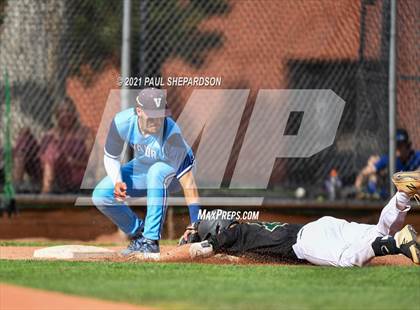 Thumbnail 2 in Valor Christian vs. Mountain Vista (CHSAA 5A State Quarter Final) photogallery.