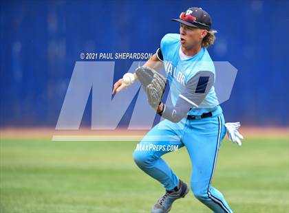 Thumbnail 1 in Valor Christian vs. Mountain Vista (CHSAA 5A State Quarter Final) photogallery.