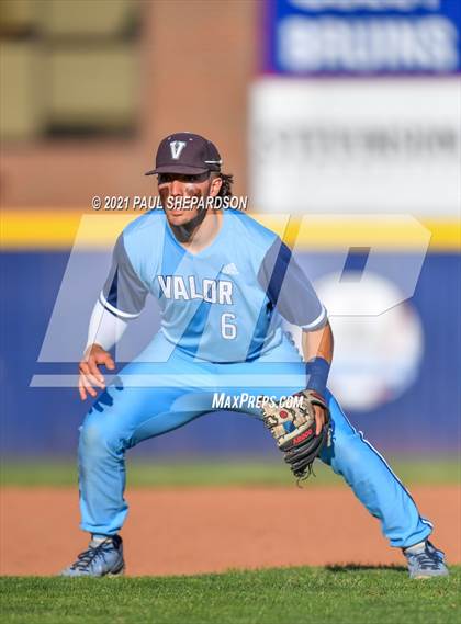 Thumbnail 2 in Valor Christian vs. Mountain Vista (CHSAA 5A State Quarter Final) photogallery.