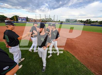 Thumbnail 1 in Valor Christian vs. Mountain Vista (CHSAA 5A State Quarter Final) photogallery.