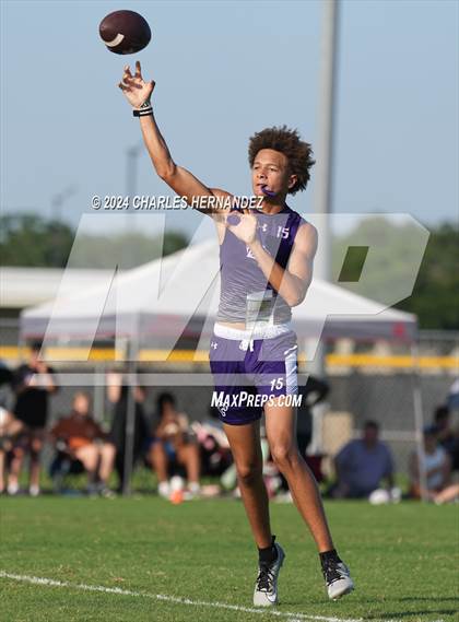 Thumbnail 3 in Johnson vs Elgin (Texas 7 on 7 State Qualifier) photogallery.