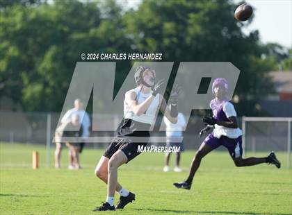 Thumbnail 2 in Johnson vs Elgin (Texas 7 on 7 State Qualifier) photogallery.
