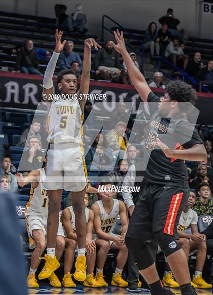 Thumbnail 3 in Salesian College Preparatory vs. Bishop O'Dowd (MaxPreps MLK Classic) photogallery.