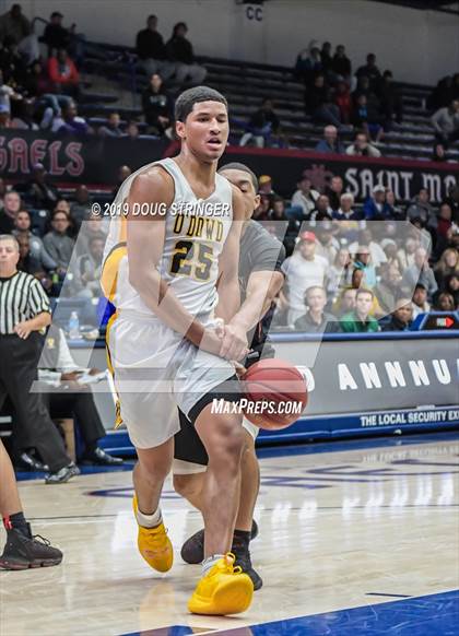 Thumbnail 3 in Salesian College Preparatory vs. Bishop O'Dowd (MaxPreps MLK Classic) photogallery.