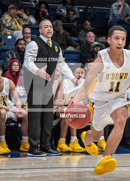 Thumbnail 2 in Salesian College Preparatory vs. Bishop O'Dowd (MaxPreps MLK Classic) photogallery.