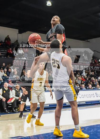 Thumbnail 2 in Salesian College Preparatory vs. Bishop O'Dowd (MaxPreps MLK Classic) photogallery.