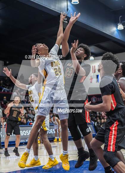 Thumbnail 3 in Salesian College Preparatory vs. Bishop O'Dowd (MaxPreps MLK Classic) photogallery.