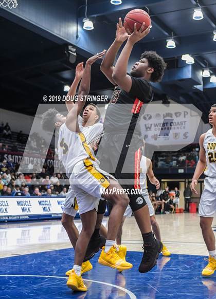 Thumbnail 3 in Salesian College Preparatory vs. Bishop O'Dowd (MaxPreps MLK Classic) photogallery.