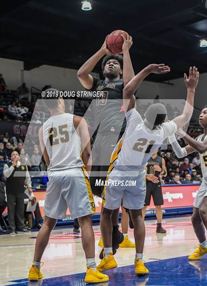 Thumbnail 2 in Salesian College Preparatory vs. Bishop O'Dowd (MaxPreps MLK Classic) photogallery.