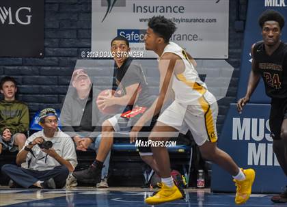 Thumbnail 3 in Salesian College Preparatory vs. Bishop O'Dowd (MaxPreps MLK Classic) photogallery.