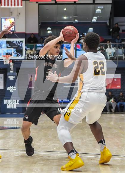 Thumbnail 1 in Salesian College Preparatory vs. Bishop O'Dowd (MaxPreps MLK Classic) photogallery.