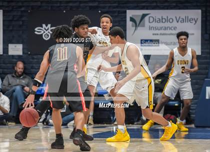 Thumbnail 2 in Salesian College Preparatory vs. Bishop O'Dowd (MaxPreps MLK Classic) photogallery.