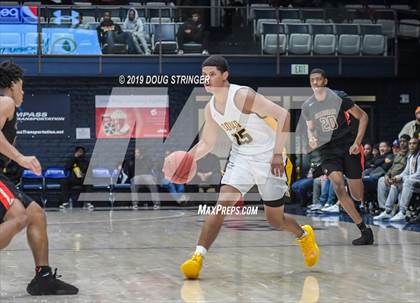 Thumbnail 3 in Salesian College Preparatory vs. Bishop O'Dowd (MaxPreps MLK Classic) photogallery.