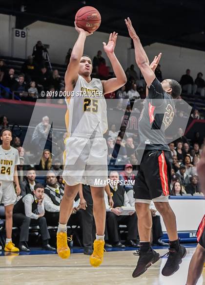 Thumbnail 3 in Salesian College Preparatory vs. Bishop O'Dowd (MaxPreps MLK Classic) photogallery.