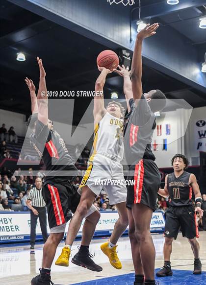 Thumbnail 1 in Salesian College Preparatory vs. Bishop O'Dowd (MaxPreps MLK Classic) photogallery.