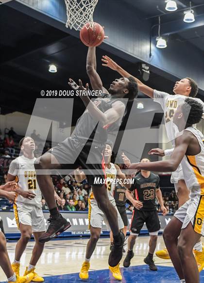 Thumbnail 1 in Salesian College Preparatory vs. Bishop O'Dowd (MaxPreps MLK Classic) photogallery.