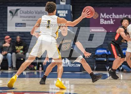 Thumbnail 2 in Salesian College Preparatory vs. Bishop O'Dowd (MaxPreps MLK Classic) photogallery.