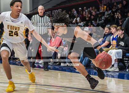 Thumbnail 3 in Salesian College Preparatory vs. Bishop O'Dowd (MaxPreps MLK Classic) photogallery.