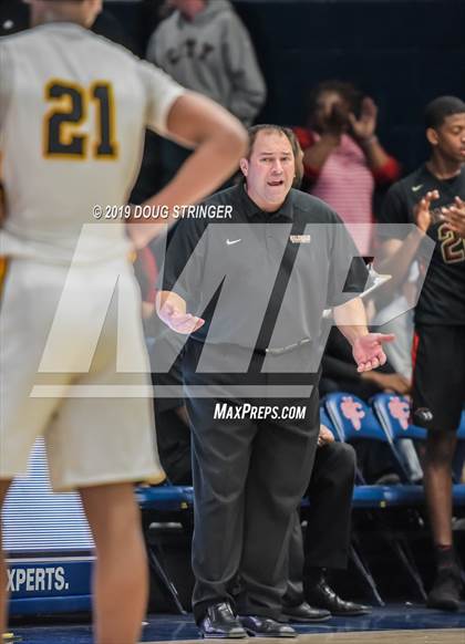 Thumbnail 1 in Salesian College Preparatory vs. Bishop O'Dowd (MaxPreps MLK Classic) photogallery.