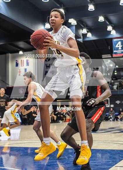 Thumbnail 2 in Salesian College Preparatory vs. Bishop O'Dowd (MaxPreps MLK Classic) photogallery.