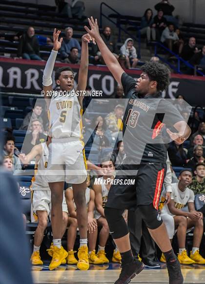 Thumbnail 1 in Salesian College Preparatory vs. Bishop O'Dowd (MaxPreps MLK Classic) photogallery.