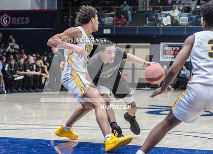 Thumbnail 2 in Salesian College Preparatory vs. Bishop O'Dowd (MaxPreps MLK Classic) photogallery.